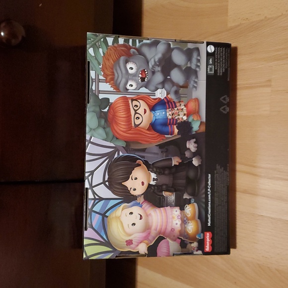 NIB Wednesday Little People Set - Picture 2 of 5